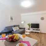 Central New Apartment Nonna Mara
